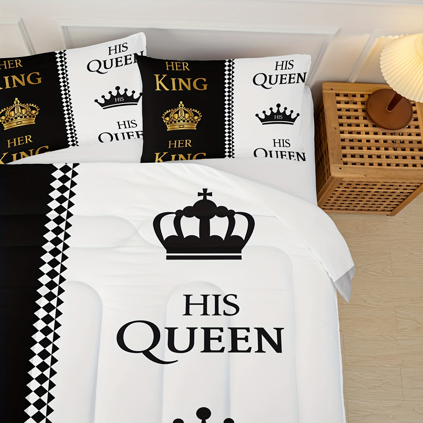 3pcs Queen And King Crown Letter Print Couple Comforter Set, His And Hers Quilt Set Black White Golden Bedding Set, Romantic Valentine'S Day Theme Mr Mrs Bedding Set for Bedroom Decor, Soft Microfiber Couple Comforter Set with 2 Pillowcase