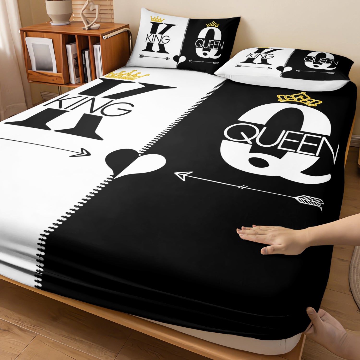 3pcs King Queen Couple Bedding Fitted Sheets Set Black White Printed Bed Sheet Set for BedroomDormitory and Guest Room DecorationKing and Queen Crown Pattern Bedding Set1 Fitted Sheet+2 Pillowcases without core